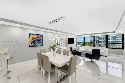 5225 Collins Avenue Miami Beach FL 33140
