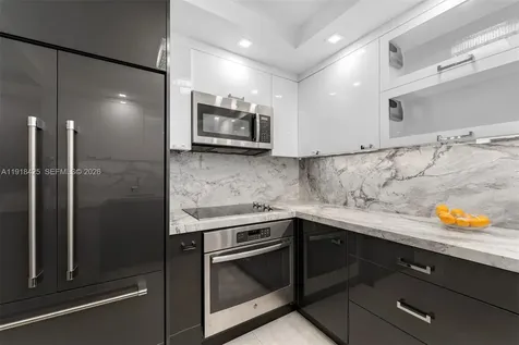 5225 Collins Avenue Miami Beach FL 33140