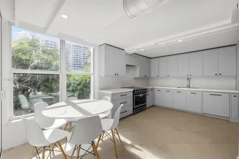 605 Ocean Drive Key Biscayne FL 33149