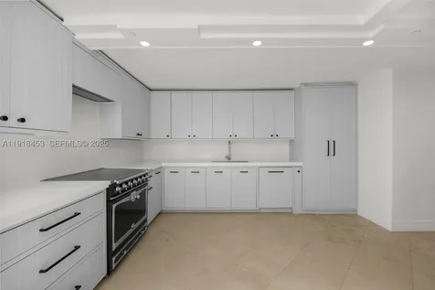 605 Ocean Drive Key Biscayne FL 33149