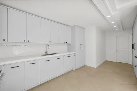 605 Ocean Drive Key Biscayne FL 33149