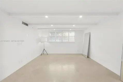 605 Ocean Drive Key Biscayne FL 33149