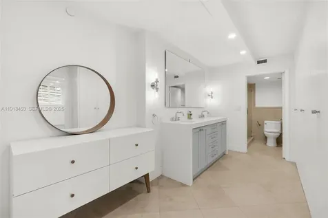 605 Ocean Drive Key Biscayne FL 33149