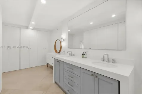 605 Ocean Drive Key Biscayne FL 33149