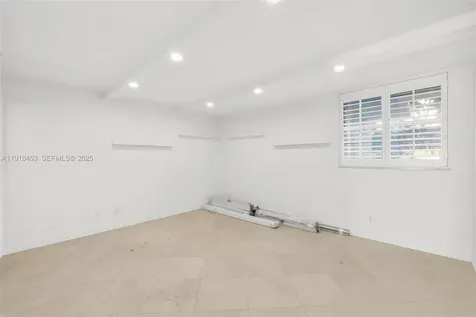 605 Ocean Drive Key Biscayne FL 33149