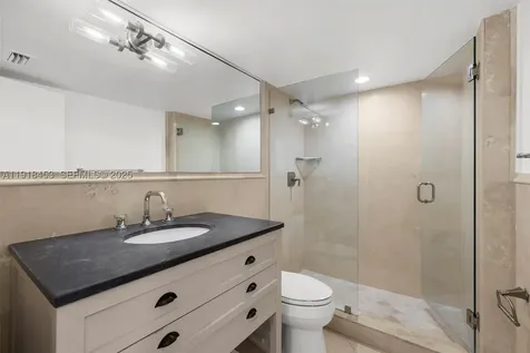 605 Ocean Drive Key Biscayne FL 33149