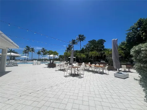 605 Ocean Drive Key Biscayne FL 33149