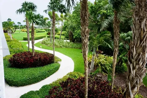 605 Ocean Drive Key Biscayne FL 33149
