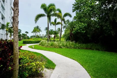 605 Ocean Drive Key Biscayne FL 33149
