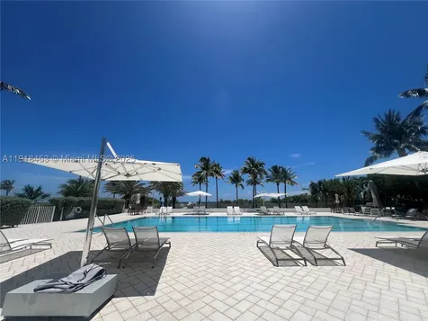 605 Ocean Drive Key Biscayne FL 33149