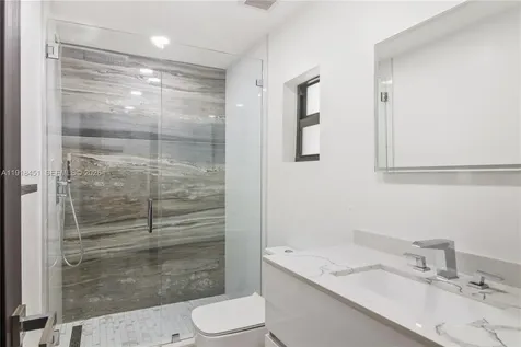 19494 NW 61st Avenue Hialeah FL 33015