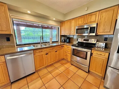 16225 SW 88th Avenue Road Palmetto Bay FL 33157