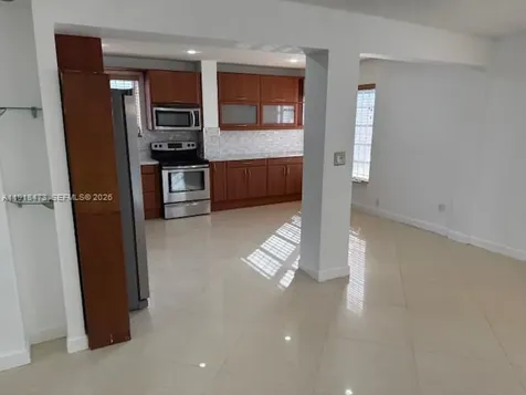 421 NE 1st Street Hallandale Beach FL 33009