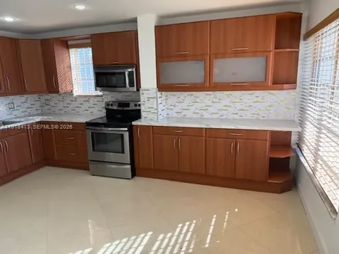 421 NE 1st Street Hallandale Beach FL 33009