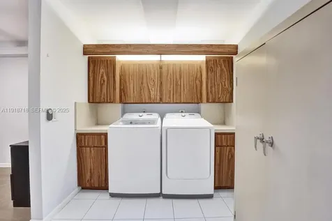 1715 Whitehall Drive Davie FL 33324