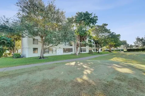 1715 Whitehall Drive Davie FL 33324