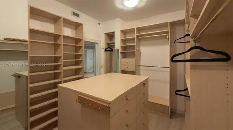 2000 Island Boulevard Aventura FL 33160