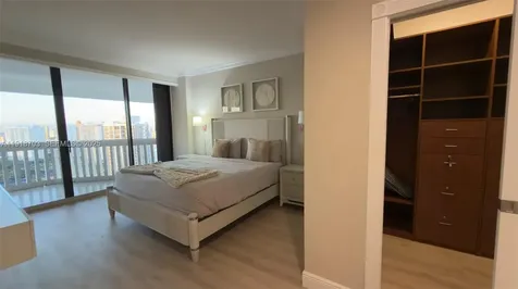 2000 Island Boulevard Aventura FL 33160