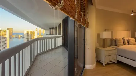 2000 Island Boulevard Aventura FL 33160