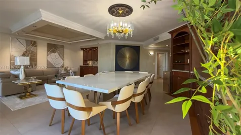 2000 Island Boulevard Aventura FL 33160