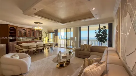 2000 Island Boulevard Aventura FL 33160