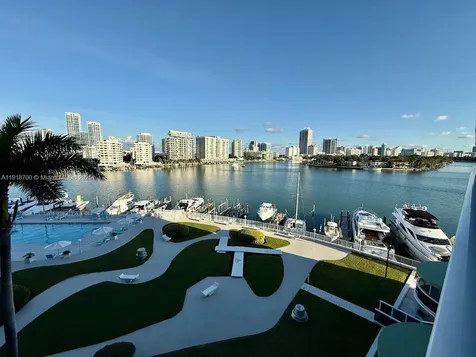 900 Bay Drive Miami Beach FL 33141