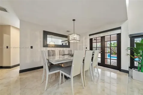 5424 SW 154th Place Miami FL 33185