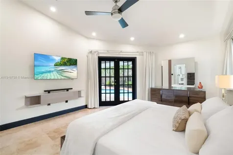 5424 SW 154th Place Miami FL 33185