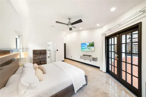 5424 SW 154th Place Miami FL 33185