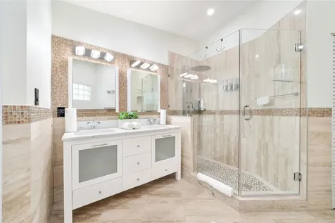 5424 SW 154th Place Miami FL 33185
