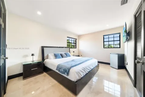 5424 SW 154th Place Miami FL 33185