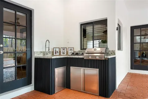 5424 SW 154th Place Miami FL 33185