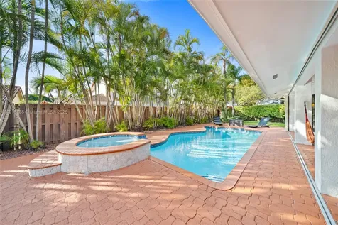 5424 SW 154th Place Miami FL 33185
