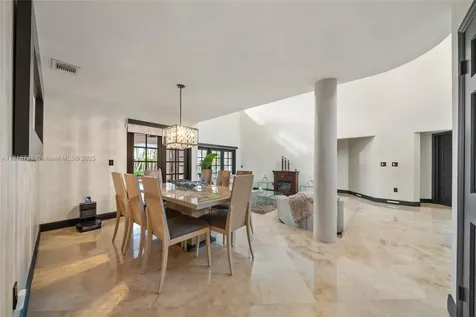 5424 SW 154th Place Miami FL 33185
