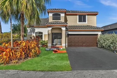 8249 NW 200th Terrace Hialeah FL 33015
