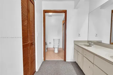8249 NW 200th Terrace Hialeah FL 33015
