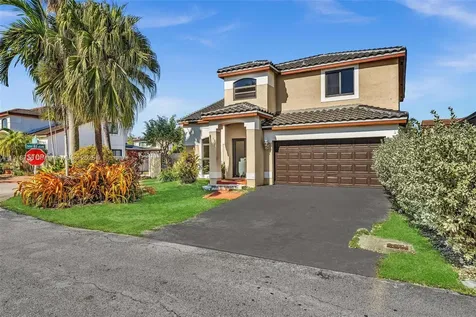 8249 NW 200th Terrace Hialeah FL 33015