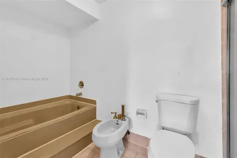 8249 NW 200th Terrace Hialeah FL 33015