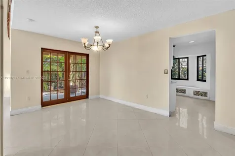 8249 NW 200th Terrace Hialeah FL 33015