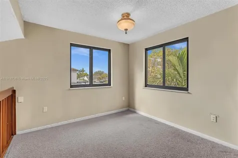 8249 NW 200th Terrace Hialeah FL 33015