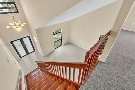 8249 NW 200th Terrace Hialeah FL 33015