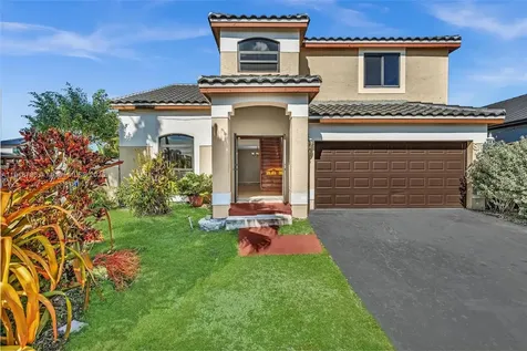 8249 NW 200th Terrace Hialeah FL 33015