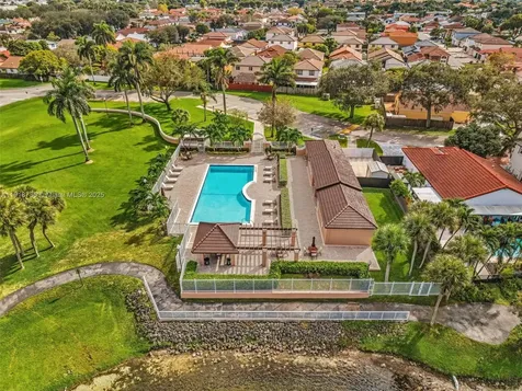 8249 NW 200th Terrace Hialeah FL 33015