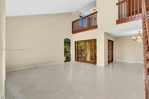 8249 NW 200th Terrace Hialeah FL 33015
