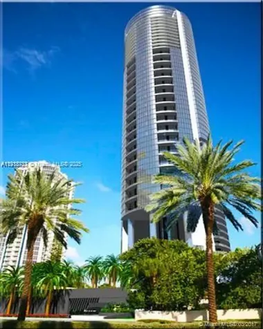 18555 Collins Avenue Sunny Isles Beach FL 33160