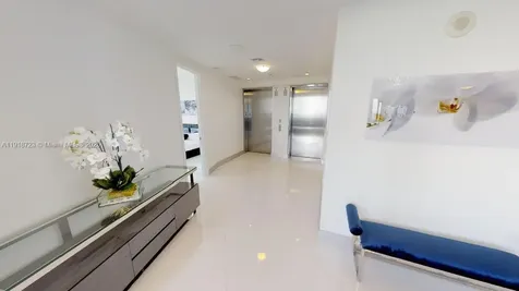 18555 Collins Avenue Sunny Isles Beach FL 33160