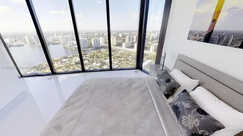 18555 Collins Avenue Sunny Isles Beach FL 33160