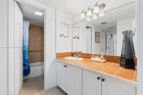 3675 N Country Club Drive Aventura FL 33180