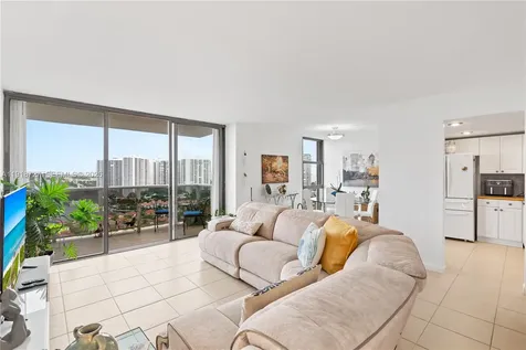 3675 N Country Club Drive Aventura FL 33180