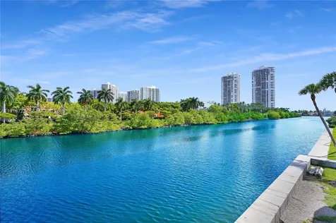 3675 N Country Club Drive Aventura FL 33180
